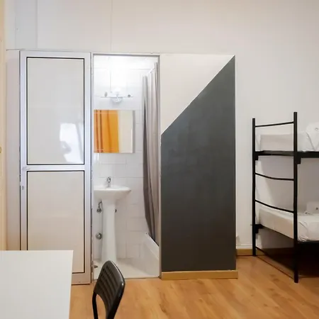 招待所 The Pocket Pillow House